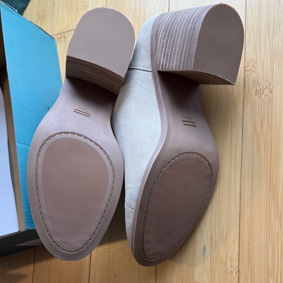 TOMS Women's Evelyn Mule in Beige Suede - Picture 4 of 5